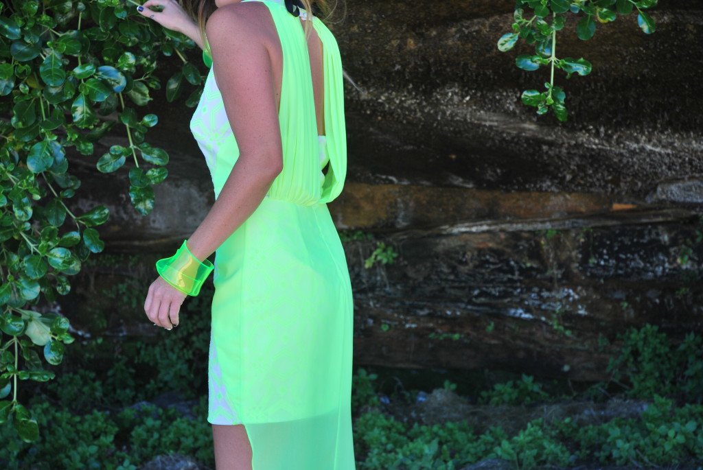 amber renae celebrity stylist fashion blog blogger sydney bondi beach street style perspex cuff neon tress ootd outfit
